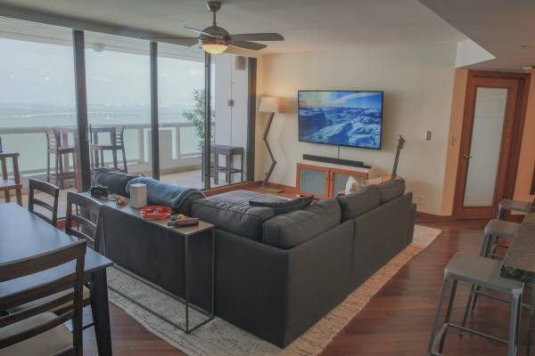 $3,500 / 2br - 1400ft2 - Furnished 2/2: Amazing Bay & Park View in Prime Location (Edgewater)63825137104259123