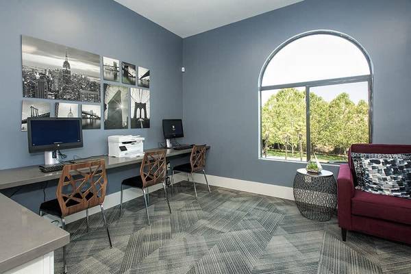 $2,340 / 2br - 960ft2 - Swimming Pool, Fitness Center, Gated Community, Air Conditioning (fairfield / vacaville)64049798651394123