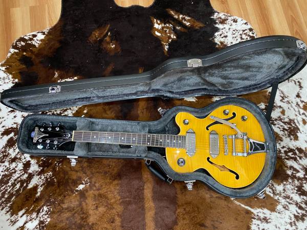 Epiphone Wildkat w/Brand New HSC - musical instruments - by