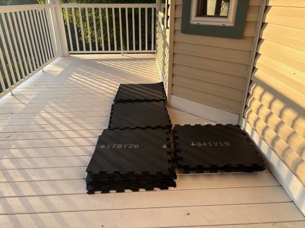 Gym flooring pieces 1