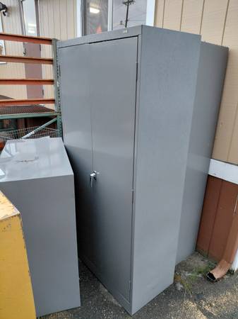 2 DOOR CABINETS 1