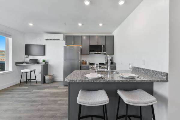 $1,675 / 9999ft2 - LYNN/BOSTON LOW MOVE IN COSTS! NOW RENTING AREA'S NEWEST DEVELOPMENT63856552744961120