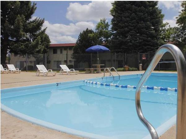 $1,099 / 2br - 820ft2 - Cerca de restaurantes y centros comerciales, fácil acceso a I-25, patio63849168152451122
