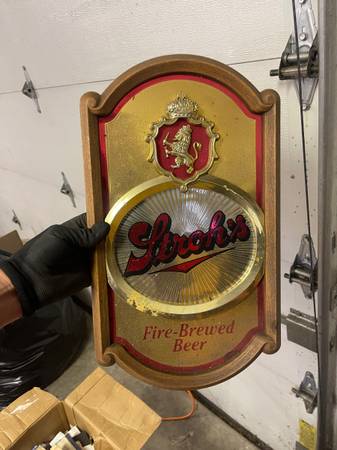 Vintage Stroh's beer sign 1