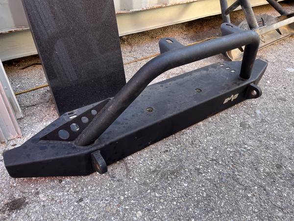 49.5"W x 20"T Black Jeep Wrangler 97-06 Rear EAG Bumper Used Good Cond 1