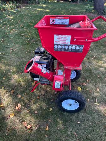 Predator 6.5hp chipper 1