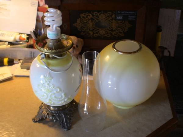 Hurricane lamp without globe - electric 1