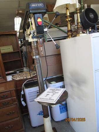 Shop-Fox Radial Drill Press 1