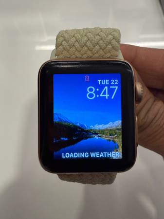 Apple Watch Series 3 WIFI + Cellular (Rose Gold - Very Good) 1