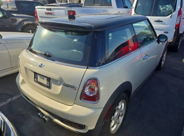 2013 R56 MINI COOPER Hardtop S auto PEPPER WHITE 94k Serviced NEW BRAK - $8,500 (Specializing in MINI's ONLY / Indoor Showroom)63438320360835123