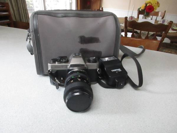 Chinon  35mm Camera 1