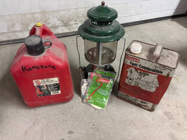 Coleman Lantern & Karosene 1