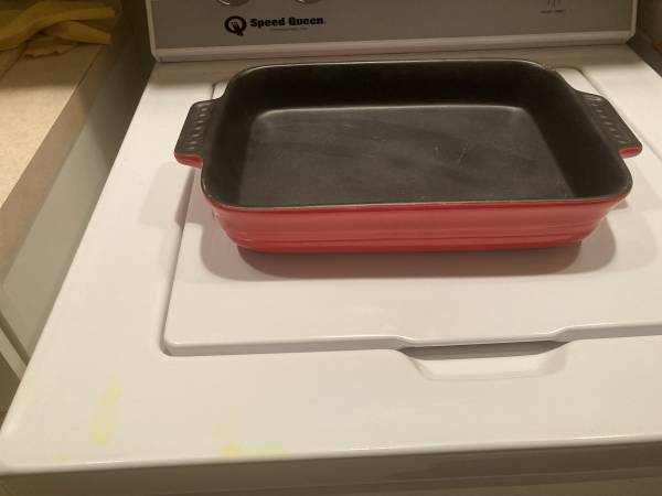 Ceramic casserole dish 1