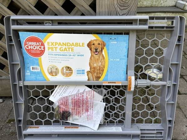 Pet gate 1