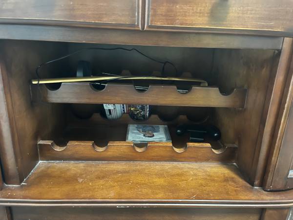 Table with mini bar 1