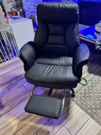 Computer chair 1