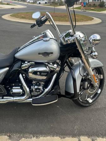 2019 Harley Davidson Road King 1