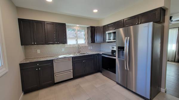 $2395.00 / 3br - 1880ft2 - 6305 49th Ave - Single-Family Home in Forest Park63774369224707121