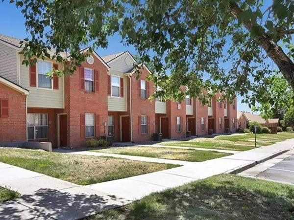 $1,401 / 3br - 1309ft2 - Extra Storage Available, Breathtaking Views, Convenient Location63973505112194120