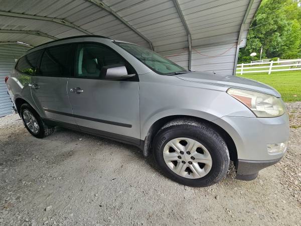 2011 Chevy Traverse - $3500 (Martinsville)63621976227331121