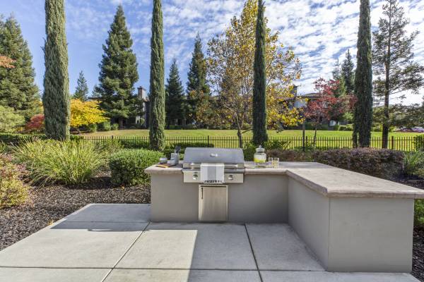 $2,099 / 1br - 944ft2 - HUGE 1BED+DEN AVAILABLE AT REDUCED RATE! MAKE THE MERIDIAN YOUR HOME! (Rocklin)63844738942467124