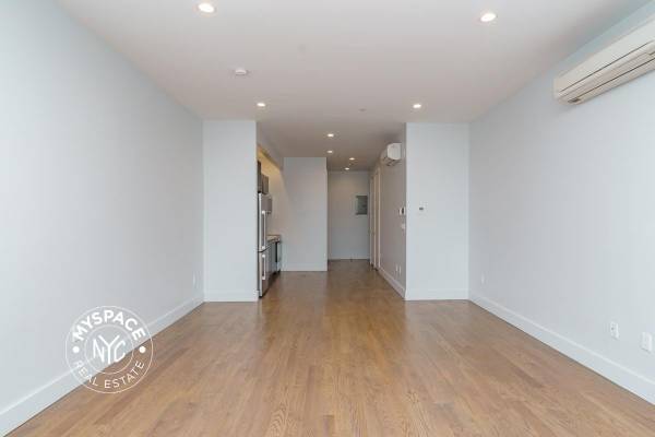 $2,950 Massive Studio with Laundry in unit! (Williamsburg)63788361071107121