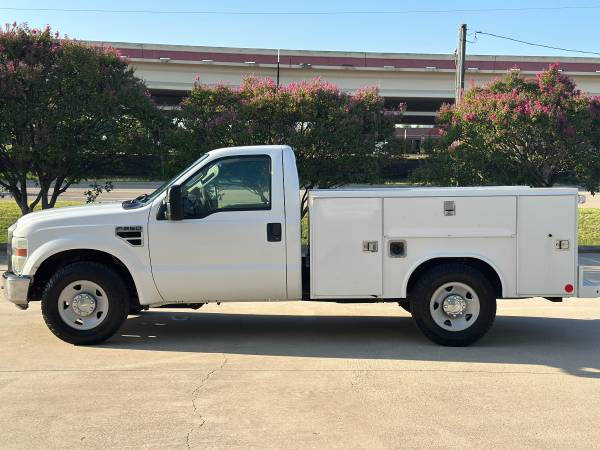 2010 Ford F250 Regular Cab - Photo 6