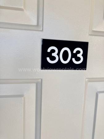 $1,750 / 2br - 912ft2 - 135 Prince Ave #303 | Ático de 2 habitaciones/1.5 baños | ¡Admite mascotas! (Bakerview)63920959409667122