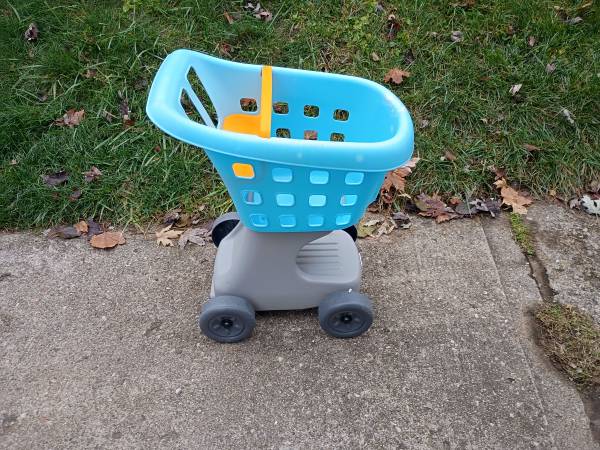 Step 2 kids play shopping cart 1
