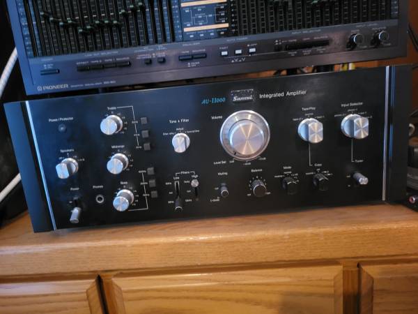 Sansui Integrated Amplifier for sale. 1