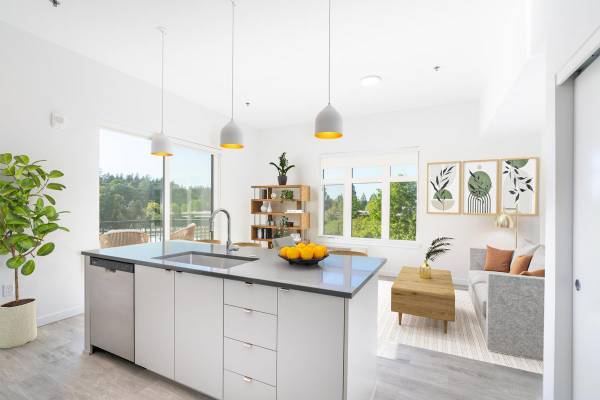 $2,399 / 2br - 913ft2 - ¡Puedes obtener 4-8 semanas gratis en Henley Place! ¡Haz una visita hoy! (Milwaukie)63831466070147120