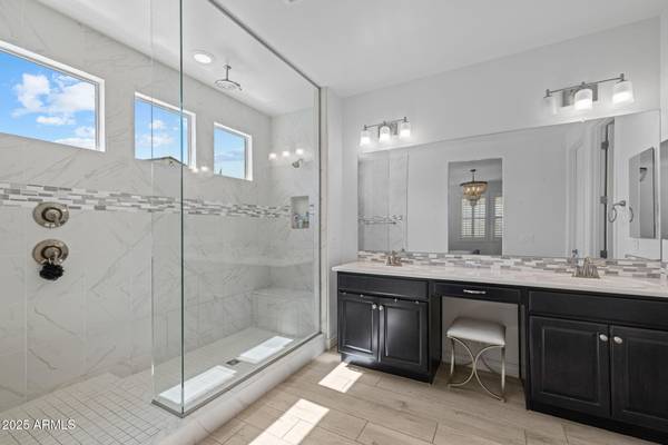 $639,900 / 4br - 2137ft2 - 4 Bed Residential in Mesa (Mesa, AZ, $639,900) (Mesa, AZ)64143915751299123