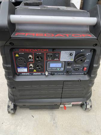 PRICE REDUCED Predator 3500 Super Quiet Generator NEW BATTERY 1