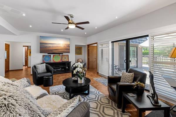 $4,800 / 3br - 1802ft2 - Gated Community, Hot Tub, Seasonal Pool, Tennis and More! (Salinas)64009501554690120
