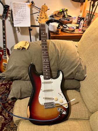 Fender Stratocaster 1974 ohsc  very nice $4100 1