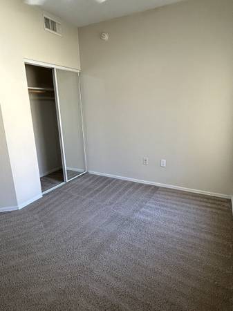 $1,140 / 2br - 899ft2 - Enjoy the convenience of an in-home washer and dryer! Large space! (Tucson - East Near Tucson Medical Center)63675048639745124