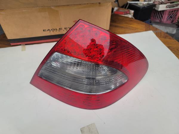 Mercedes 2007-2009 E350 rear tail light. 1