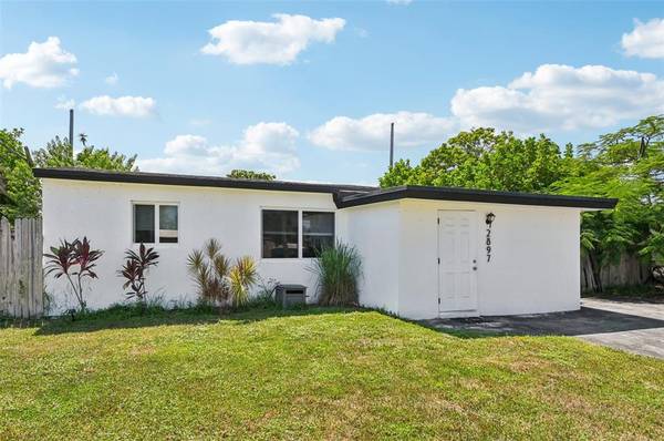 $430,000 / 3br - 1184ft2 - Updated Three Bedroom House in East Pompano Beach (Pompano Beach)64001845948674123