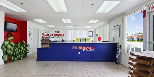 Van a Cambiar el Piso De La Casa ? Guarda Los Muebles Aca ! 1