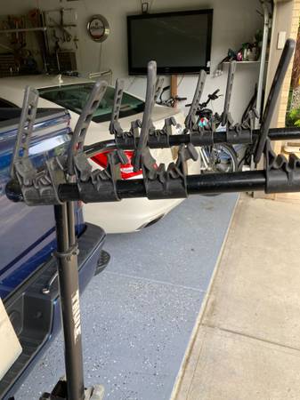 Thule 4 bike rack 1