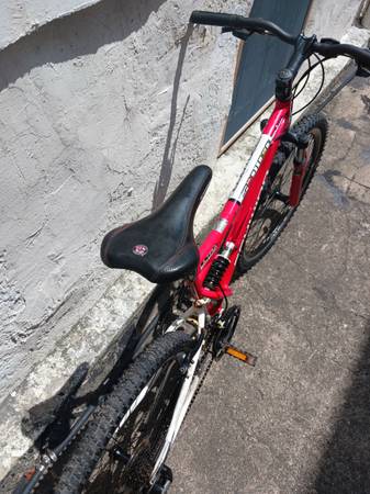 Bicicleta para adulto SCHWINN de 26" - $150 (11224)63470437975043123