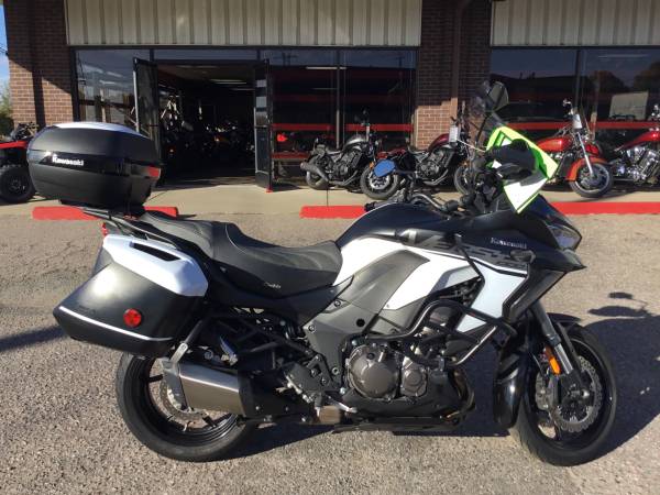 2019 KAWASAKI VERSYS 1000 ADVENTURE BIKE - LOADED 1