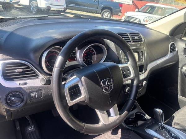 2018 Dodge Journey: pocos kilómetros, asientos en tercera fila: ¡$12,988 (Sweetheart Motors)63470786101763124