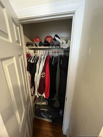 $3,700 / 4br - 4 bed 2 bath-Free rent/NO FEE-Ht/Hw incl-Patio-Eat in kitchen-On Train (Brighton)63996404967938124