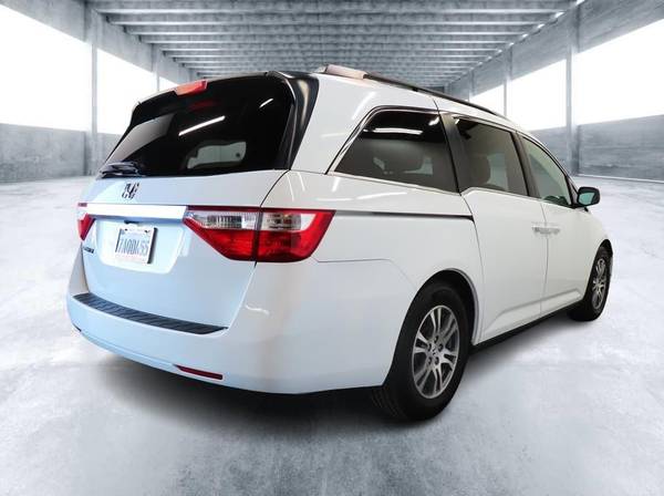 2013 Honda Odyssey EX-L - GOOD/BAD/NO CREDIT OK! - $11,999 (+ Escondido Auto Super Center)63469757394051122