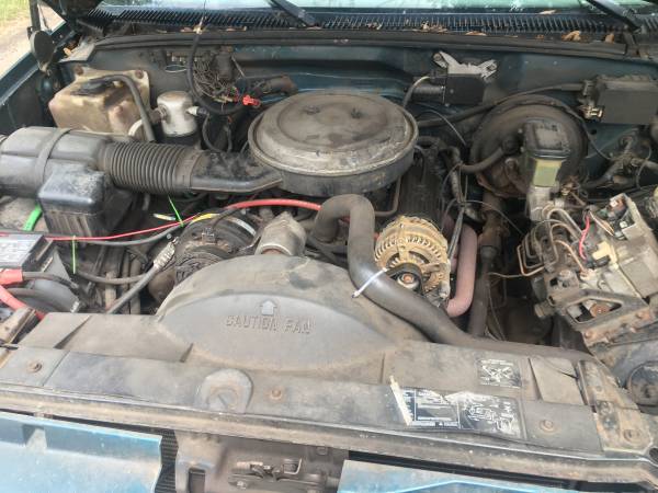 1993 Yukon 2 puertas $2000 firme - $2,000 (Ross)63618761691523122