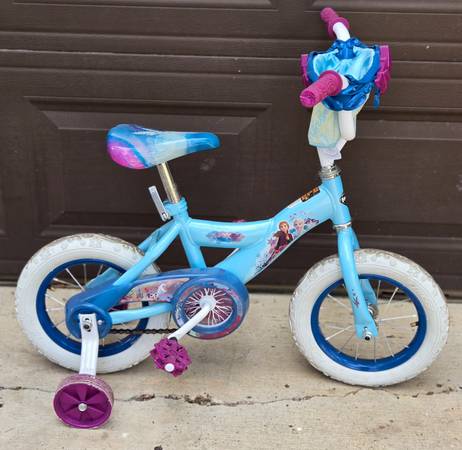 Kids Frozen bike 1