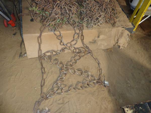 TRACTOR TIRES CHAINS 1