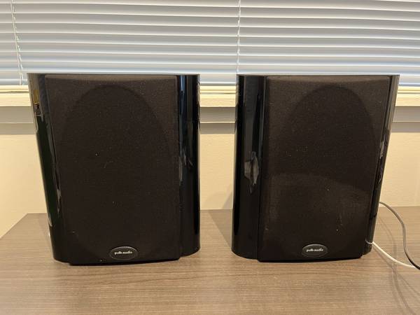 Polk Audio RM7500 Satellite Speakers + PSW140 powered subwoofer 1