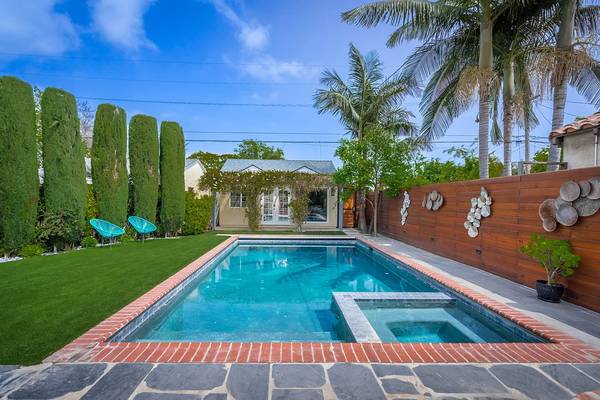 Turnkey Luxury Studio Pool House | Pool, Heated Hot Tub, Fire Pit, Mon 1